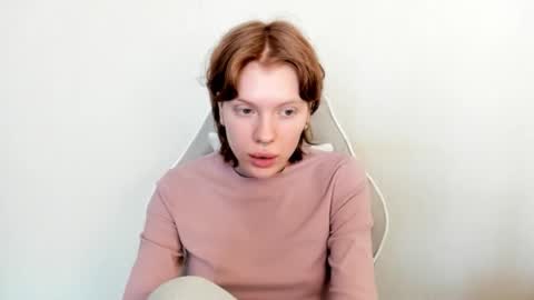 S T E L L A online show from February 4, 8:07 am