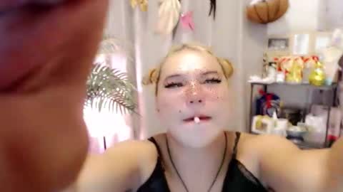 Stella sweet online show from April 15, 5:22 am