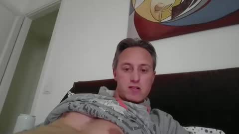 sten015 online show from March 18, 3:18 pm