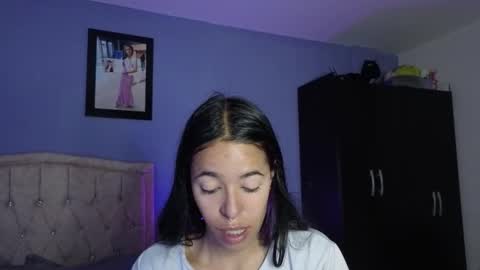 Stephania online show from March 15, 3:48 pm