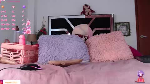    IG  stephani 3333 online show from September 17, 8:45 pm