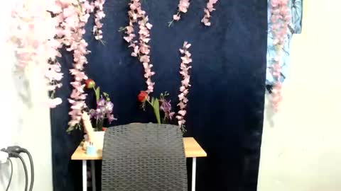 stephanie_zee online show from May 21, 2:23 pm