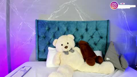 Stefanny online show from April 12, 1:42 am