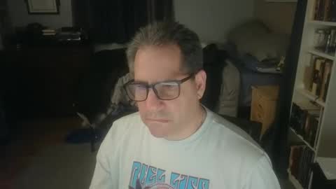 stephenhal9 online show from April 10, 4:18 am