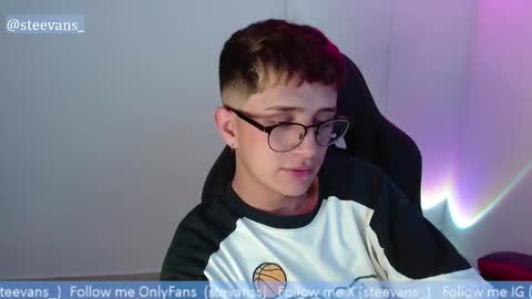 Stevan online show from October 31, 8:42 pm