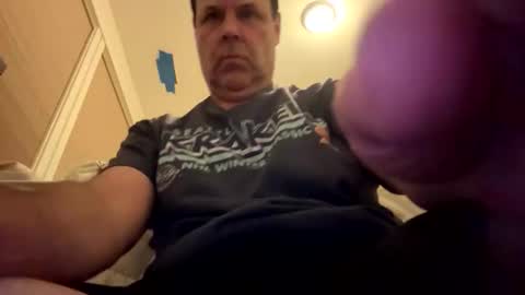 stevey123xyz online show from April 6, 7:31 am