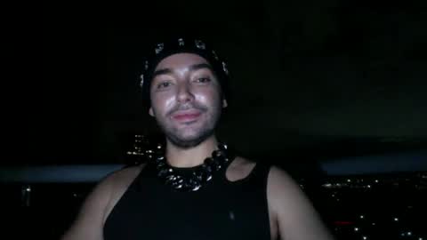 Snapshot of stevey_94 chatting on October 31, 5:19 am gay tease online show from October 31, 5:19 am