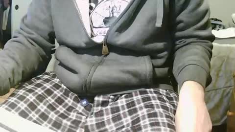 Chillguy online show from February 8, 4:32 pm