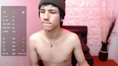 Stich online show from April 8, 6:00 pm