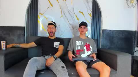 friends online show from February 20, 5:40 am