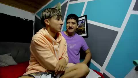 Stiven  online show from June 19, 3:23 am