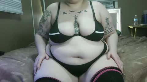 stonedbbw01 online show from March 12, 2:04 am