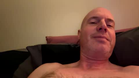 Stoodley22 online show from April 5, 8:17 pm