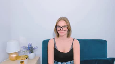 Stormi online show from April 23, 12:29 pm