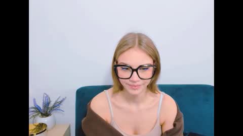 Stormi online show from April 13, 10:52 am