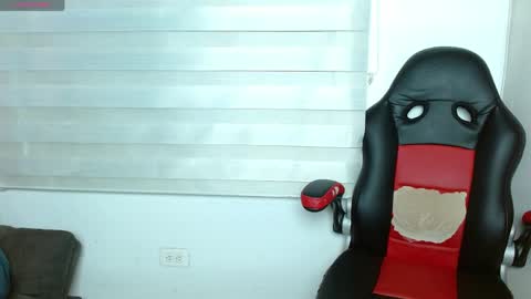 stormy_hot1 online show from May 22, 11:55 pm