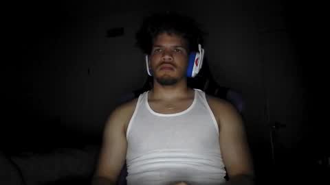 Snapshot of str8dj chatting on October 17, 5:11 am Dj online show from October 17, 5:11 am