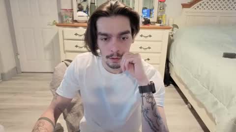 str8whiteboy21 online show from December 20, 4:36 pm