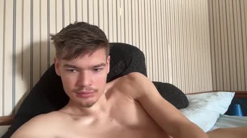 stratman301 online show from February 18, 6:04 pm