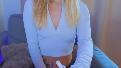 Tati and Lola online show from March 29, 6:48 am