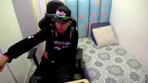 Street online show from April 21, 1:42 am