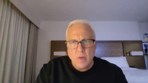 Stroking For You online show from December 15, 5:25 am