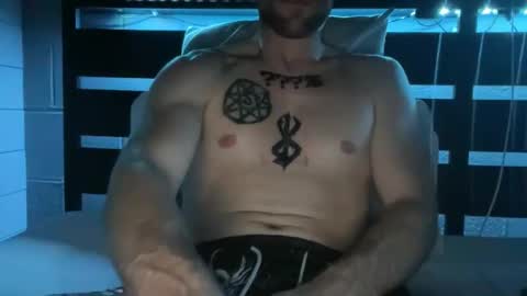 strokeme_7 online show from October 2, 6:01 am