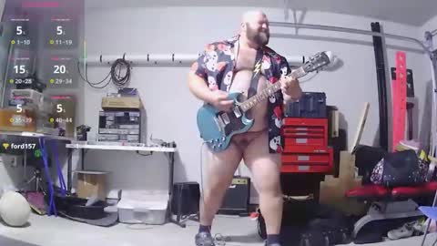 strong_bear89 online show from May 11, 2:56 pm