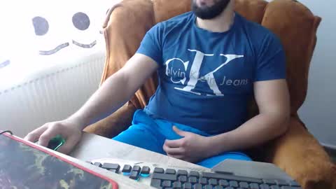 StrongCoffee online show from November 9, 1:25 pm