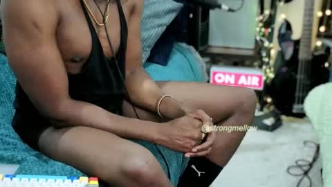 strongmellow online show from November 27, 7:32 pm