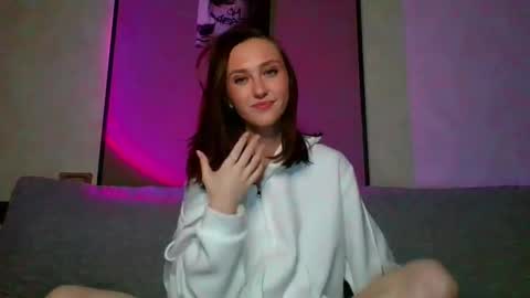 LINA online show from February 20, 6:57 pm