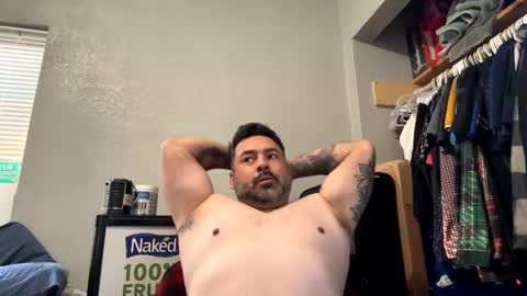 Snapshot of suavecito67 chatting on March 9, 3:16 pm suavecito67 online show from March 9, 3:16 pm