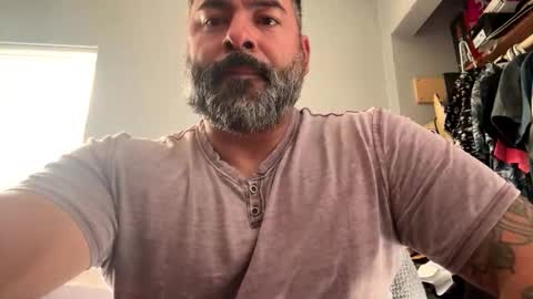 Snapshot of suavecito67 chatting on October 18, 4:33 pm suavecito67 online show from October 18, 4:33 pm