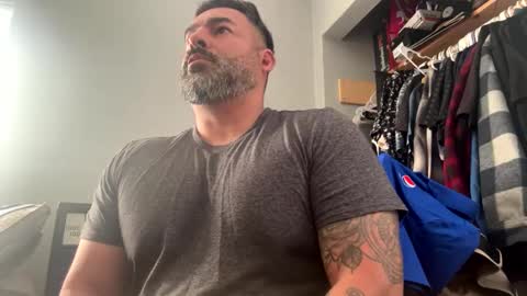 Snapshot of suavecito67 chatting on October 5, 8:16 pm suavecito67 online show from October 5, 8:16 pm