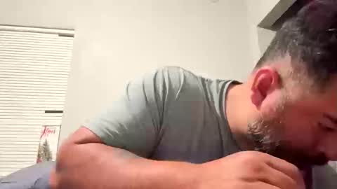 Snapshot of suavecito67 chatting on October 11, 11:15 am suavecito67 online show from October 11, 11:15 am