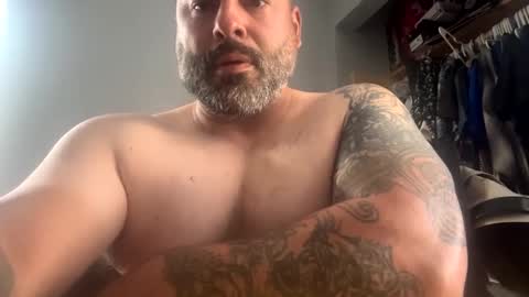 Snapshot of suavecito67 chatting on October 4, 3:43 pm suavecito67 online show from October 4, 3:43 pm