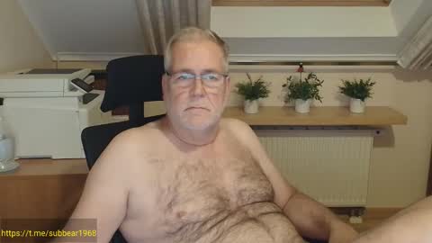 subbear1968 online show from June 3, 10:48 pm