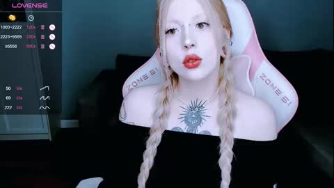 succubus_leslie online show from November 19, 10:41 pm