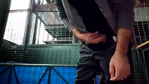 sucherealetreffen online show from January 17, 3:43 pm