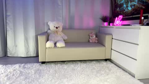 Emmy online show from October 8, 1:17 pm