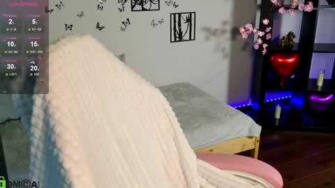 Jane online show from June 6, 1:22 am