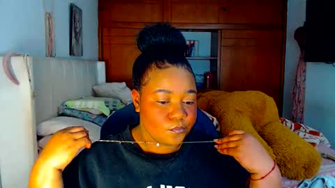 Cami   Back in 2 hours online show from November 27, 6:54 am