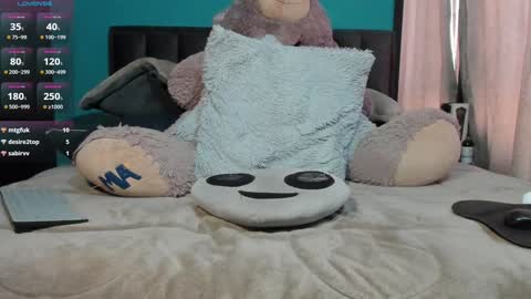 Snapshot of summer_romance chatting on January 6, 8:39 pm Andres-tattoos  Derek Hairy online show from January 6, 8:39 pm