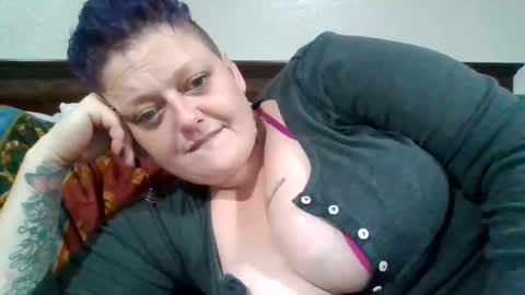 Summer Divine online show from November 17, 10:29 am