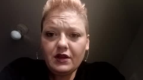 Summer Divine online show from January 27, 1:05 am