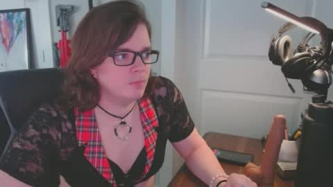 Summer The Small online show from February 5, 4:14 pm