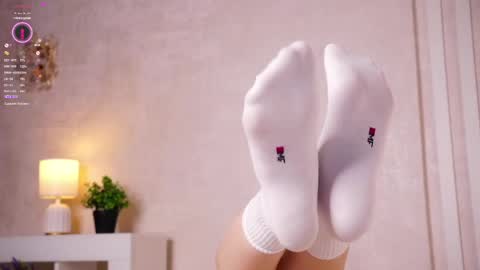 Lily online show from June 8, 2:40 pm
