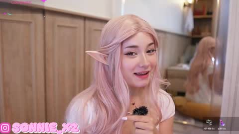 Sonnie  online show from February 10, 11:36 am