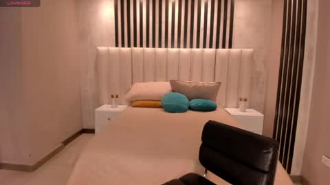 Sunny Rivers online show from April 20, 6:11 pm