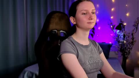 Alice online show from April 15, 3:59 pm